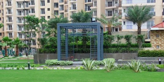 Nirala Estate: Super Area: 955 Sq.Ft.